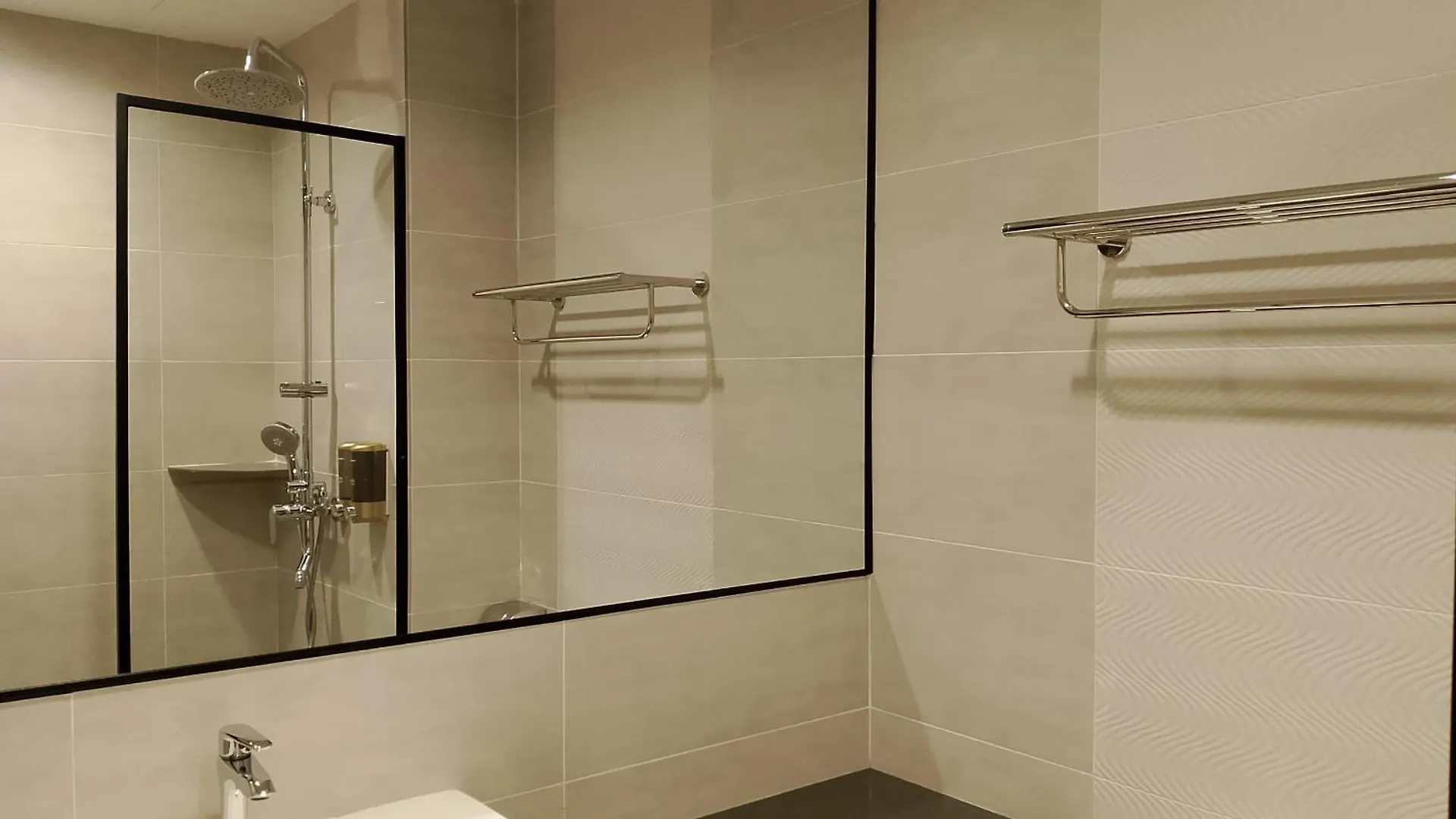 Forum Hotel Penang Джорджтаун 3*,  Малайзия